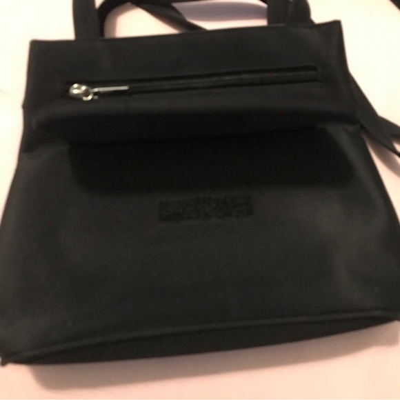 Chenson Black Shoulder Bag Zipper & Velcro Compartments Silver Hardware - Picture 9 of 11